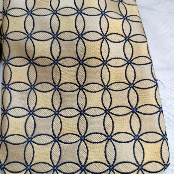 XMI PLATINUM SILK NECKTIE TIE Interlocking Circles Blue Yellow Hand Made in USA - Picture 2 of 9